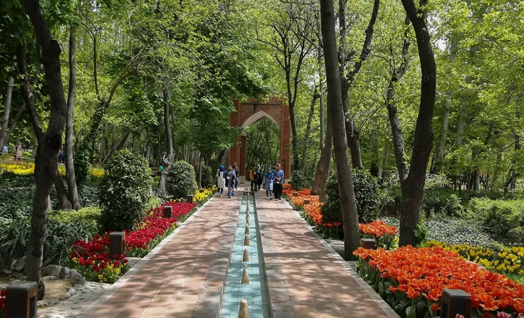 جاهای دیدنی تهران در شب