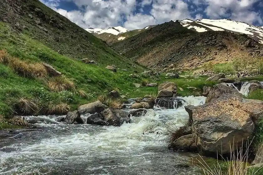 1. معرفی جاهای دیدنی طبیعی همدان در تابستان _ دره مرادبیگ
