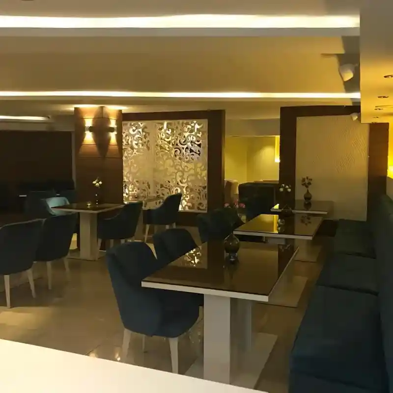 کافه‌ها و رستوران‌های شبانه‌روزی در غرب تهران-کافه ژیوار