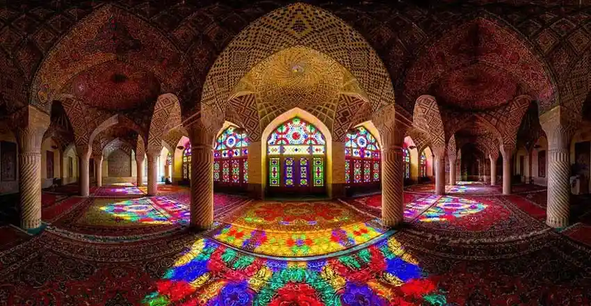 2. جاهای دیدنی تاریخی شیراز در تابستان _ مسجد نصیرالملک