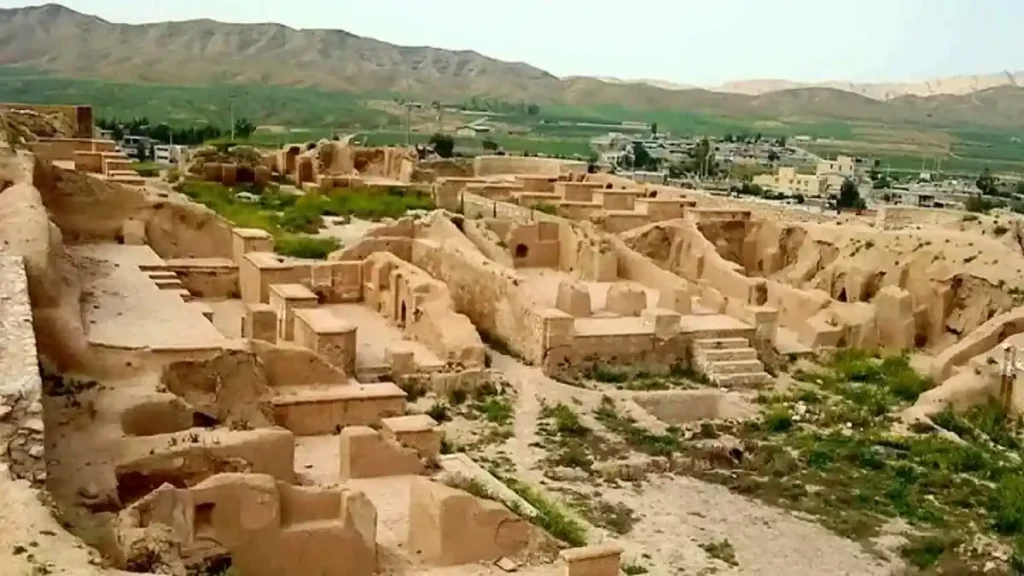 6. معرفی جاهای تاریخی و فرهنگی _تپه هگمتانه
