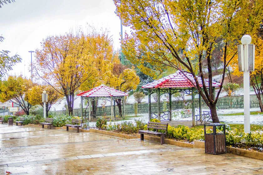 پارک‌های دیدنی غرب تهران برای شب‌گردی- پارک پرواز