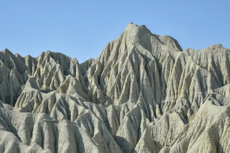 2. جاهای دیدنی چابهار در تابستان _ کوه‌های مریخی