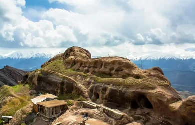 جاهای دیدنی الموت کجا بریم و چی بخوریم؟